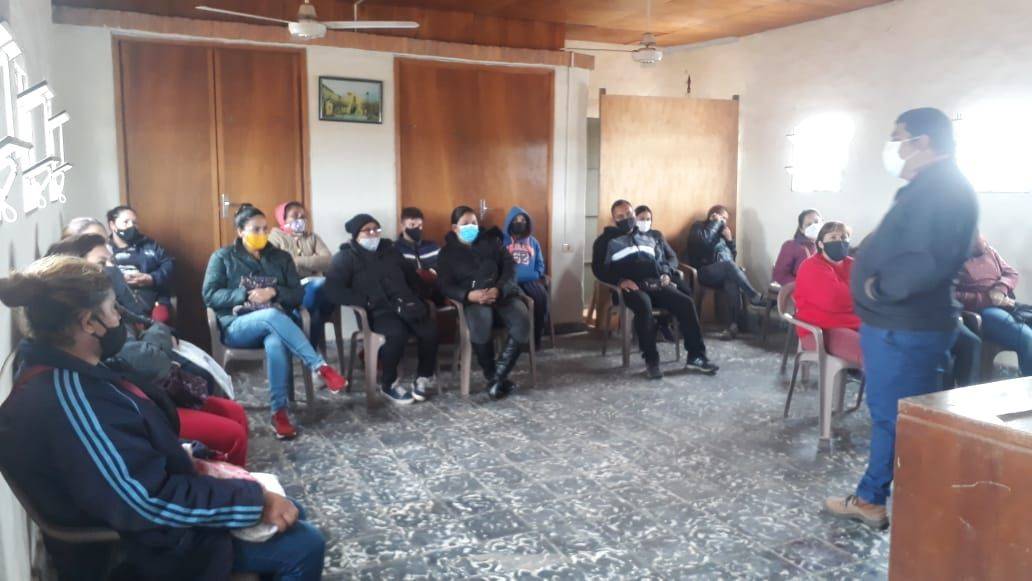 Ministerio de Trabajo capacita en el marco del proyecto “Bañado sur crece”, en Asunción