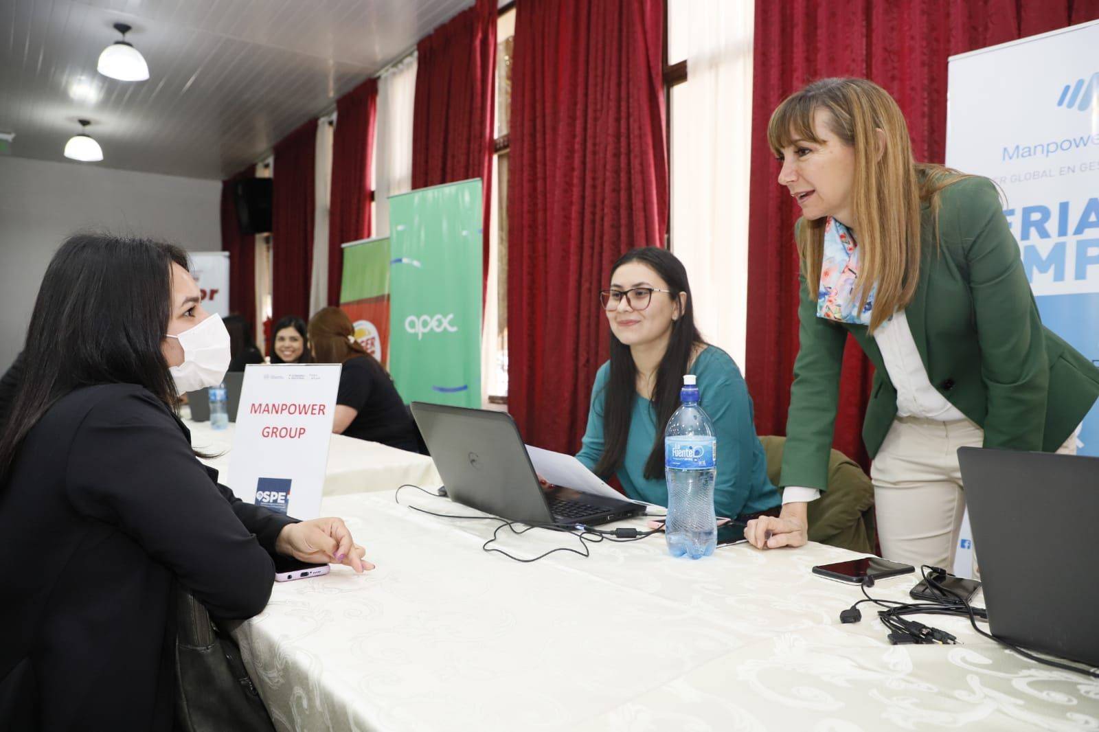 ​Cerca de 1.100.000 jóvenes tienen trabajo en Paraguay