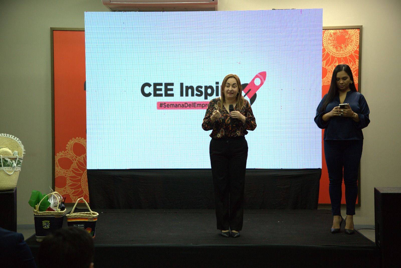 Concurrida jornada de inspiración para emprendedores en el CEE