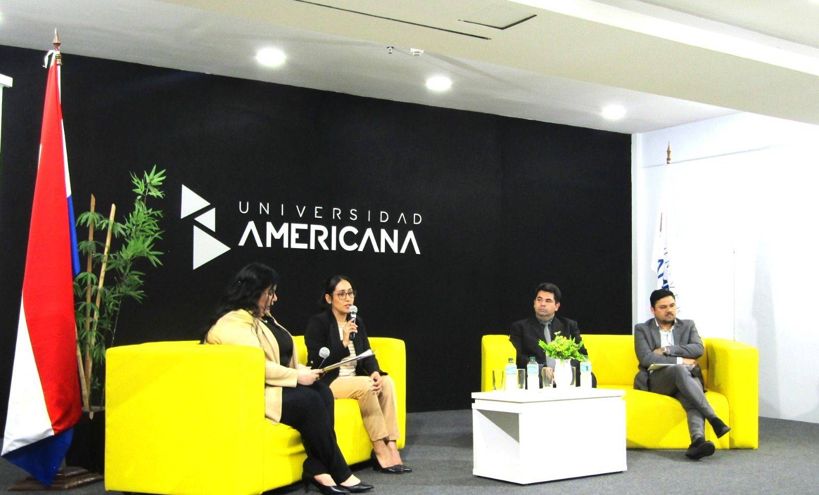 Ministerio de Trabajo socializa con universitarios datos relevantes sobre el empleo y la seguridad social