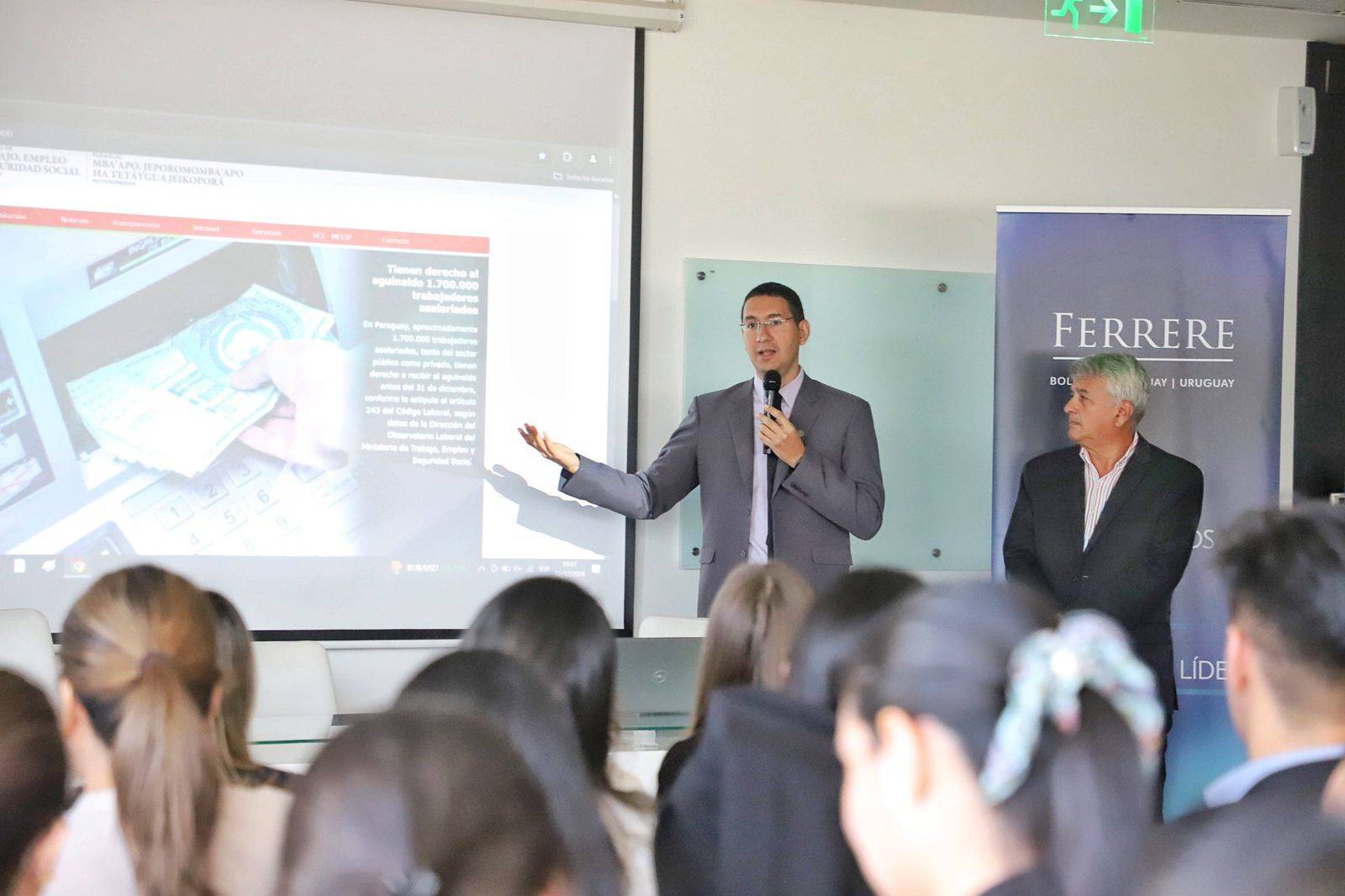 ​Charla práctica sobre procedimientos de inscripción en el Registro Obrero Patronal