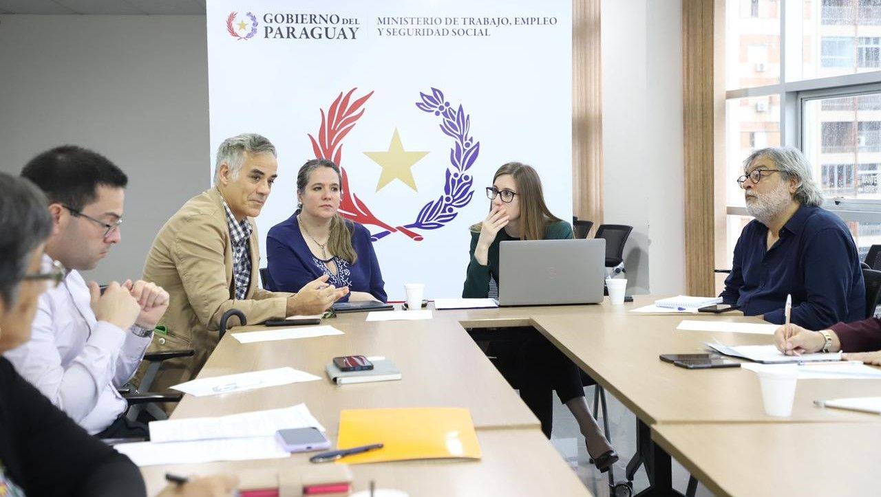 ​Comisión Tripartita avanza en la construcción de la estrategia nacional de equidad laboral