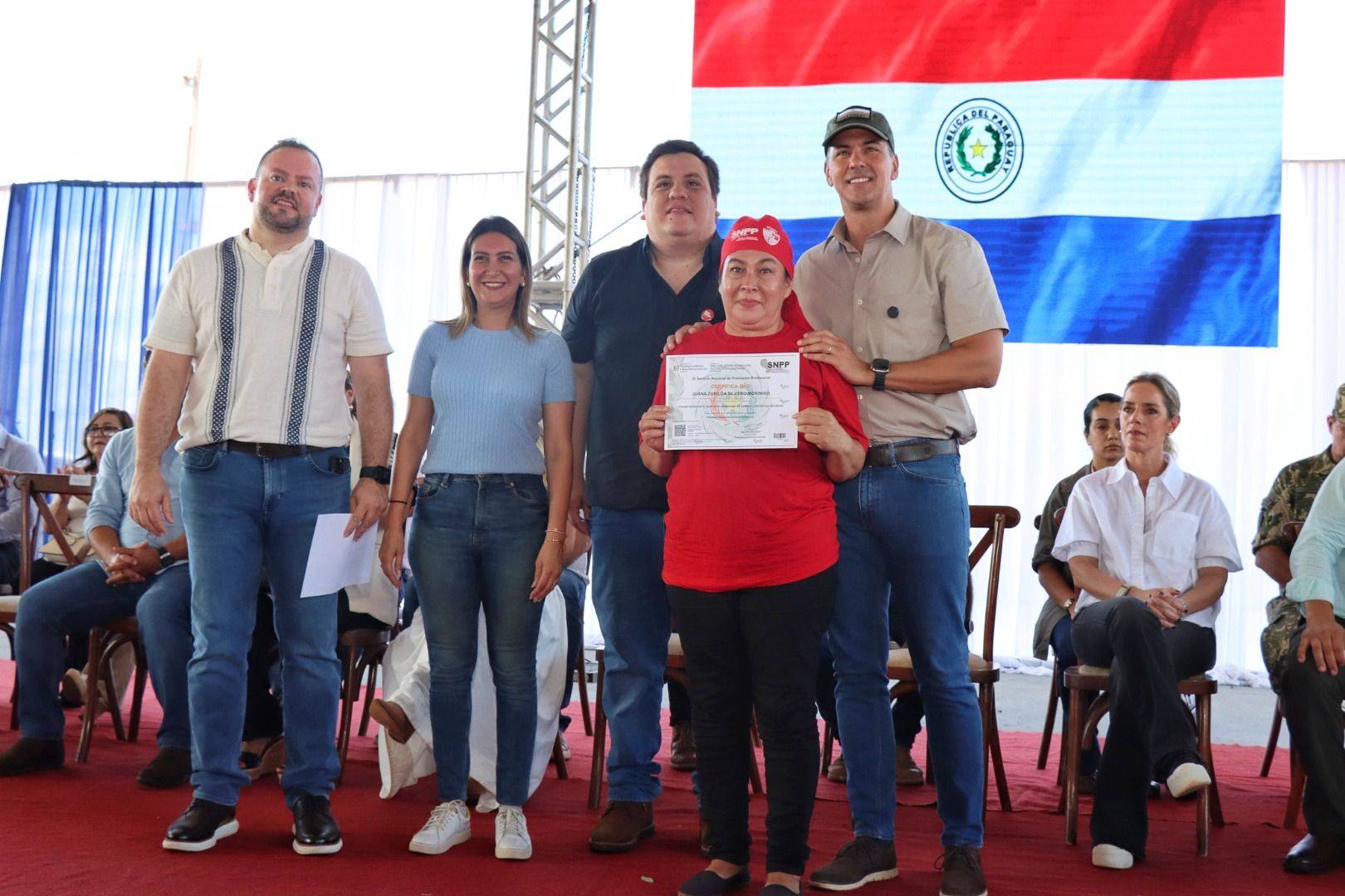 Egresan más de 400 personas del curso de cocina para trabajar en el Programa Hambre Cero en Guairá