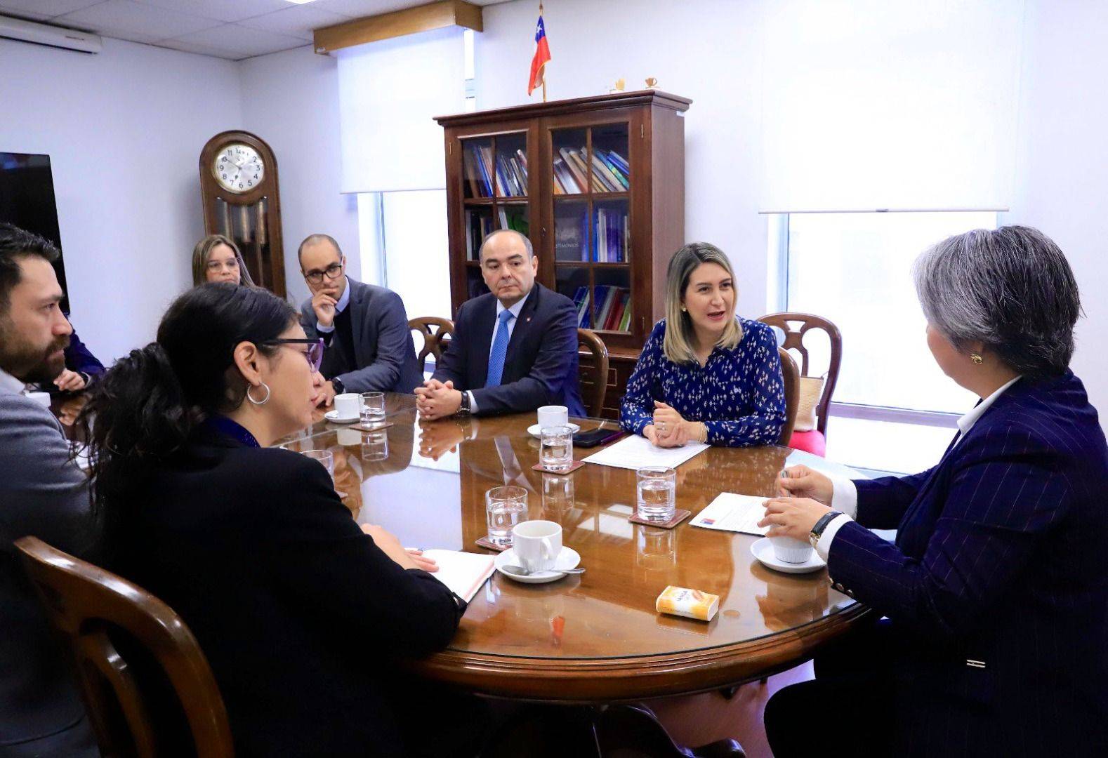 Paraguay y Chile fortalecen cooperación para mejorar servicio público de empleo