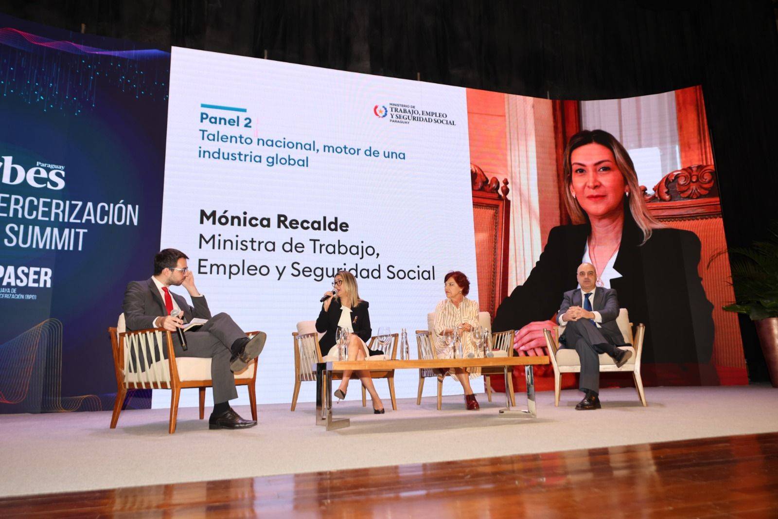 Ministerio de Trabajo impulsa empleabilidad en el sector de contact center