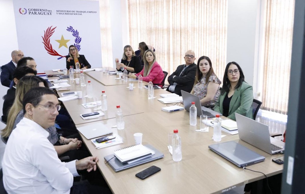 Socialización del nuevo sistema de asesoramientos y denuncias del MTESS con abogados laboralistas