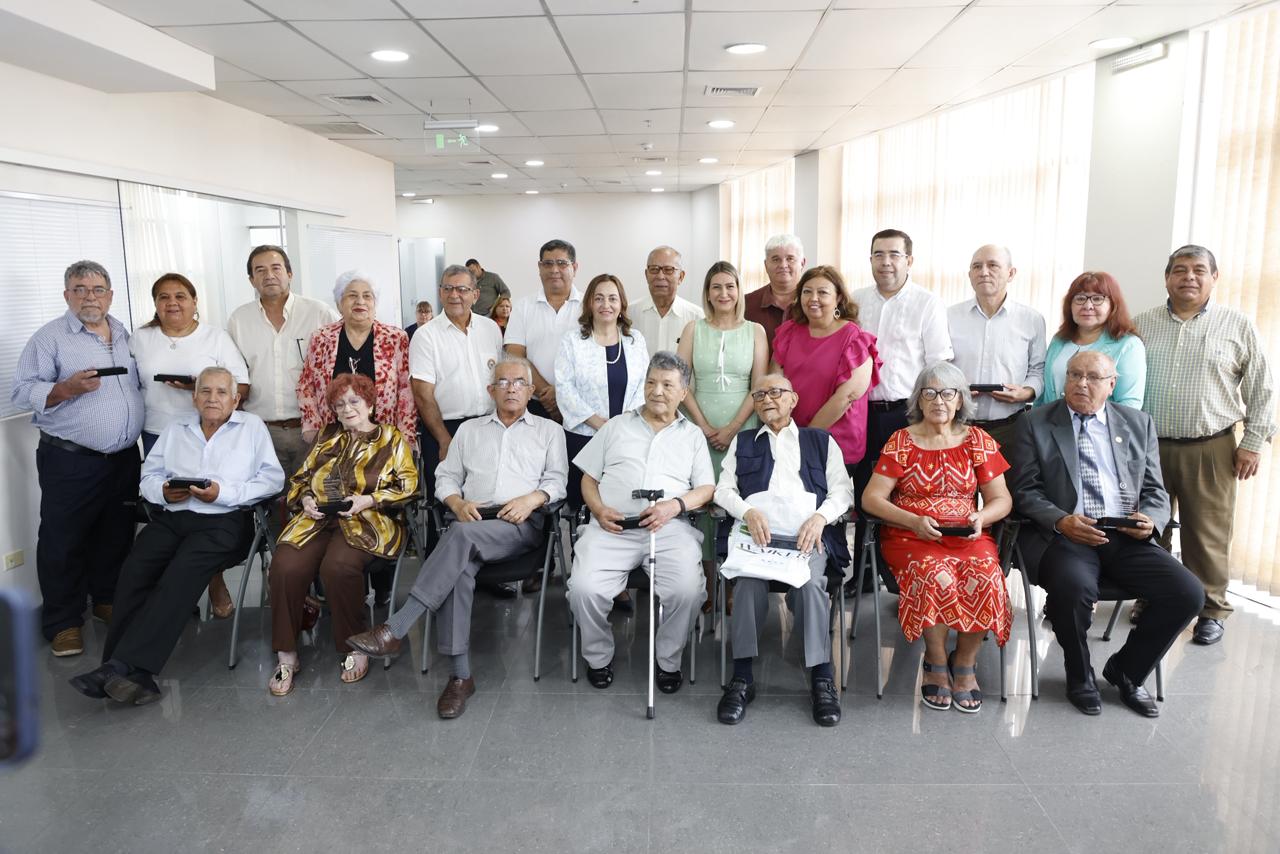 MTESS: homenaje a dirigentes sindicales.