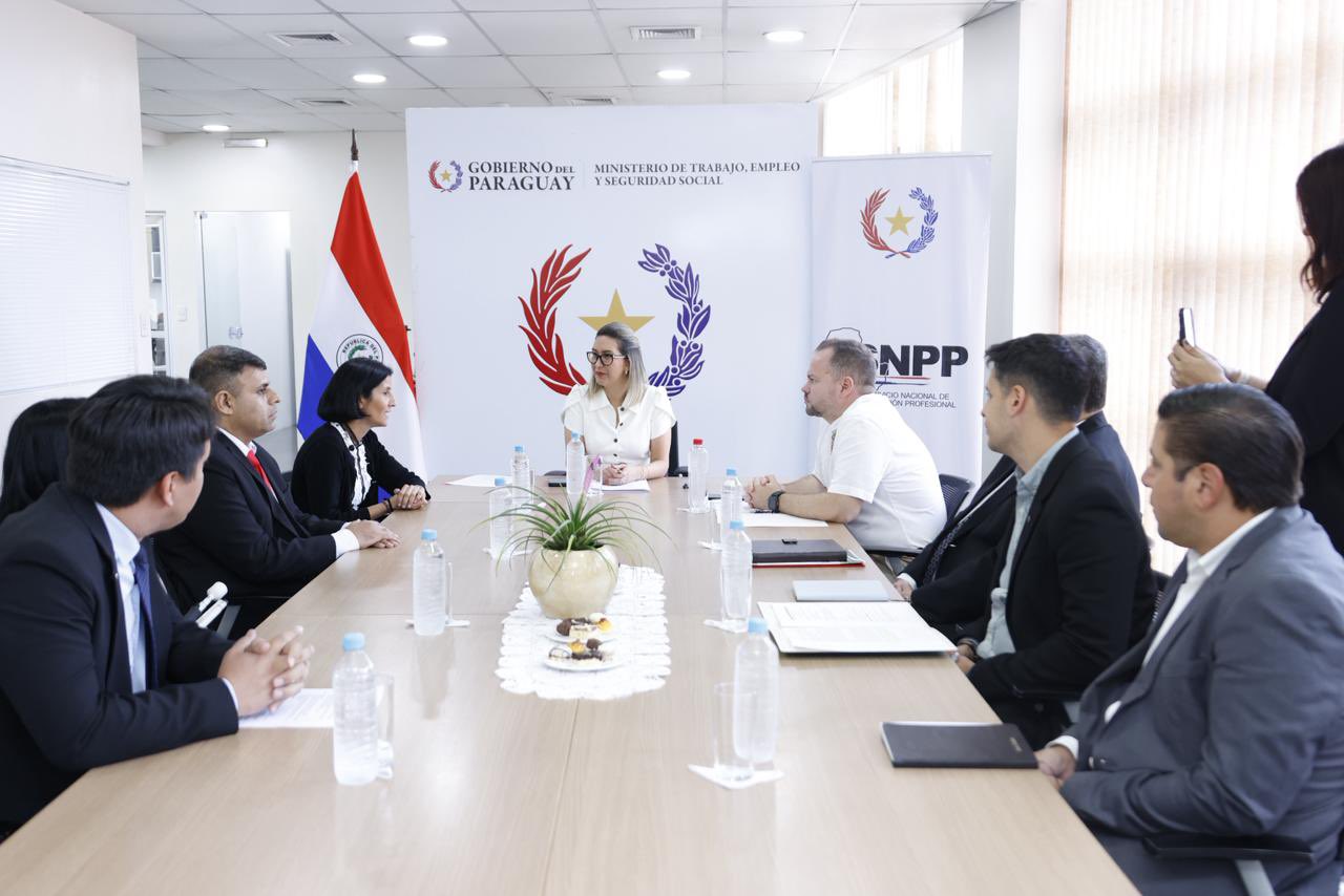 REUNION MTESS Y FUNDAACION ONCE