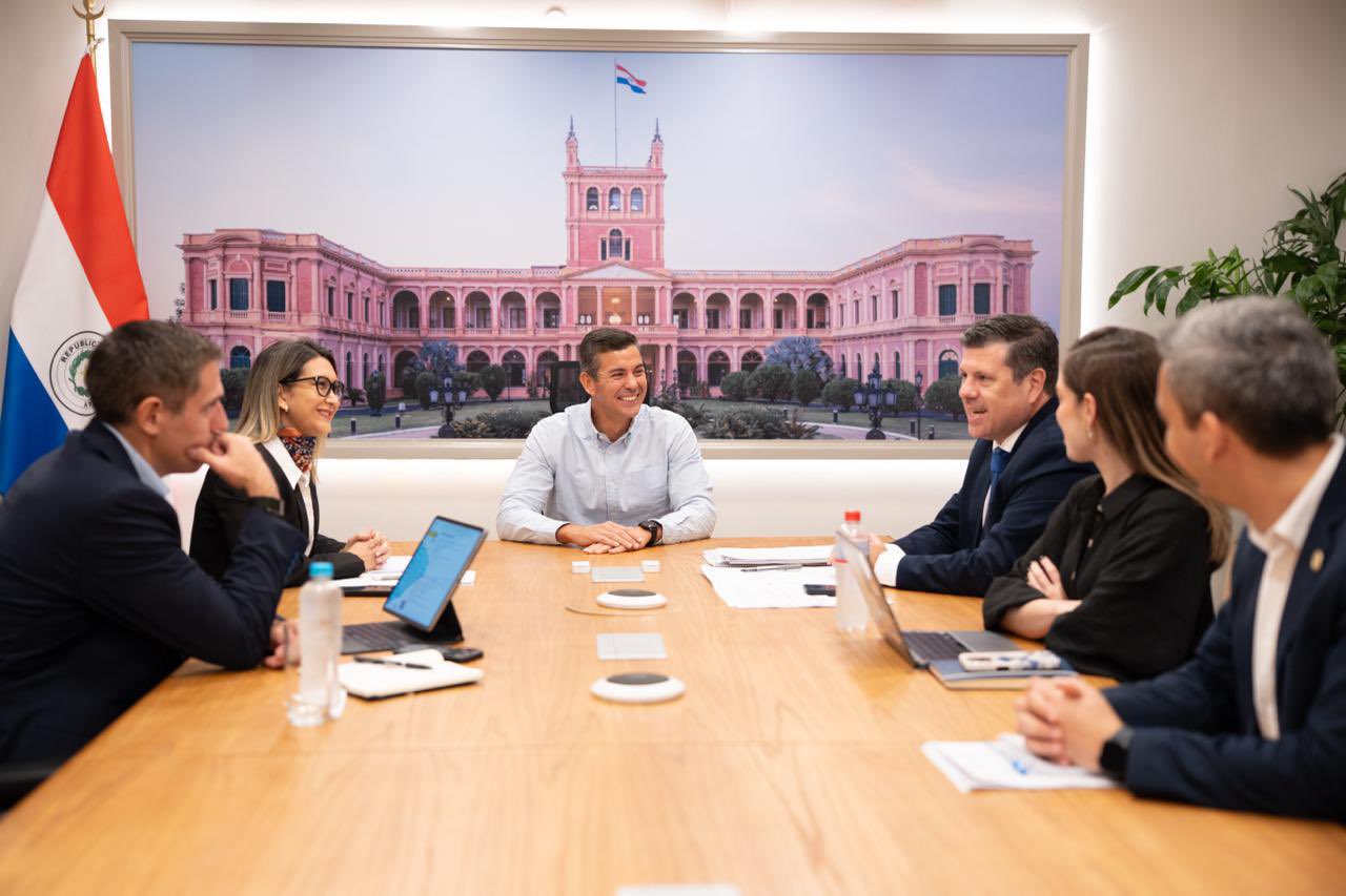 REUNION MINISTRA MONICA RECALDE Y PRESIDENTE SANTIAGO PEÑA