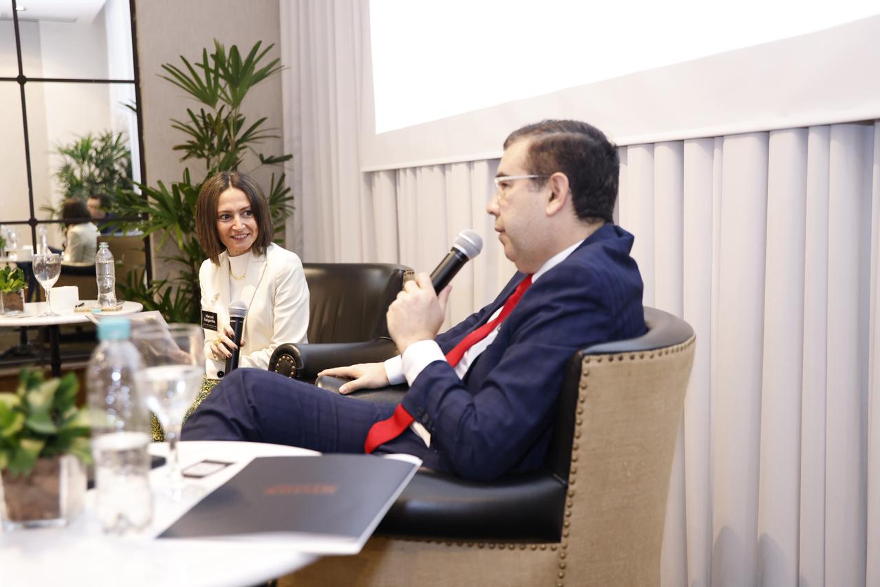 charla sobre normas laborales.